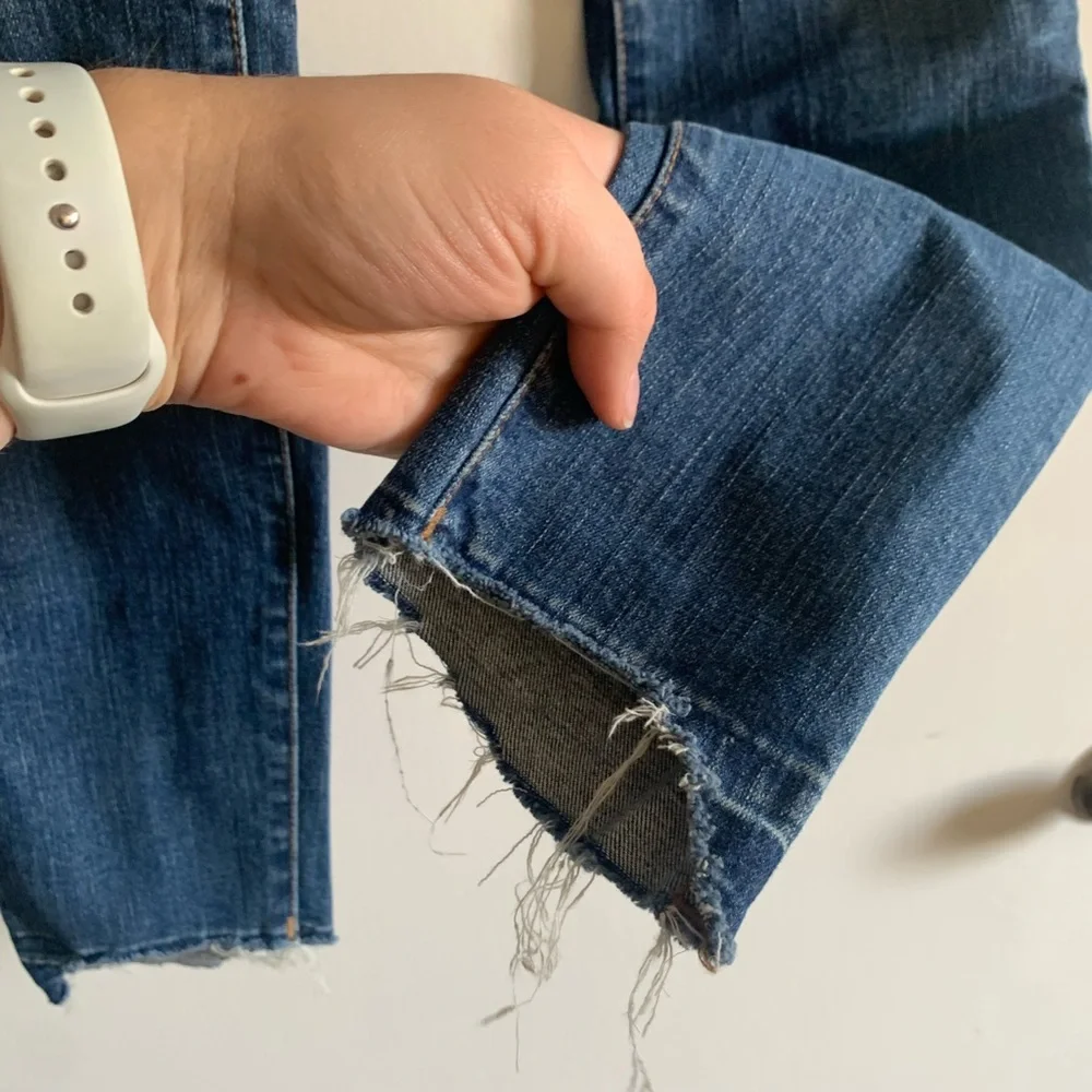 Madewell Blue Denim Distressed Knee/Hem Skinny Jeans Size 26 - Picture 4 of 10